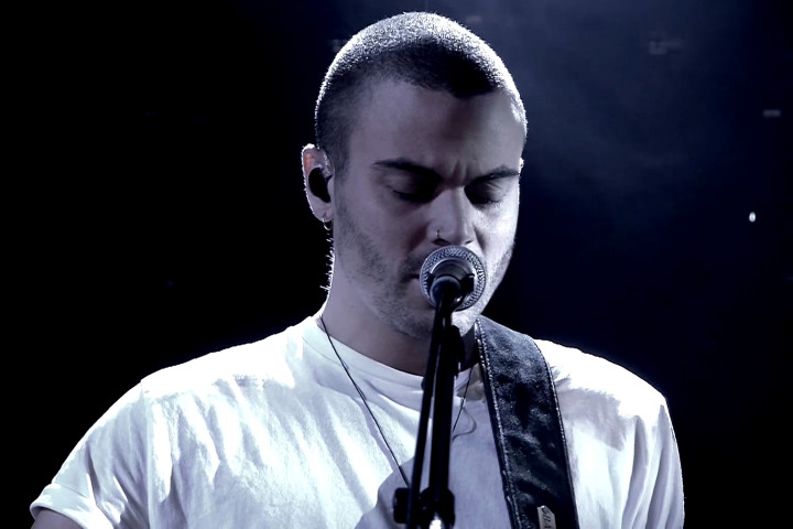 Solid Ground (Live bei Circus HalliGalli)