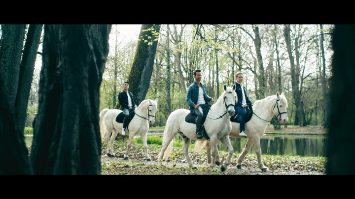 KLUBBB3 feat. Gloria von Thurn und Taxis - Märchenprinzen