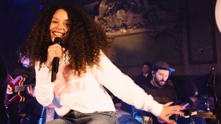 Alles leuchtet (Live @ Spiegelsaal)