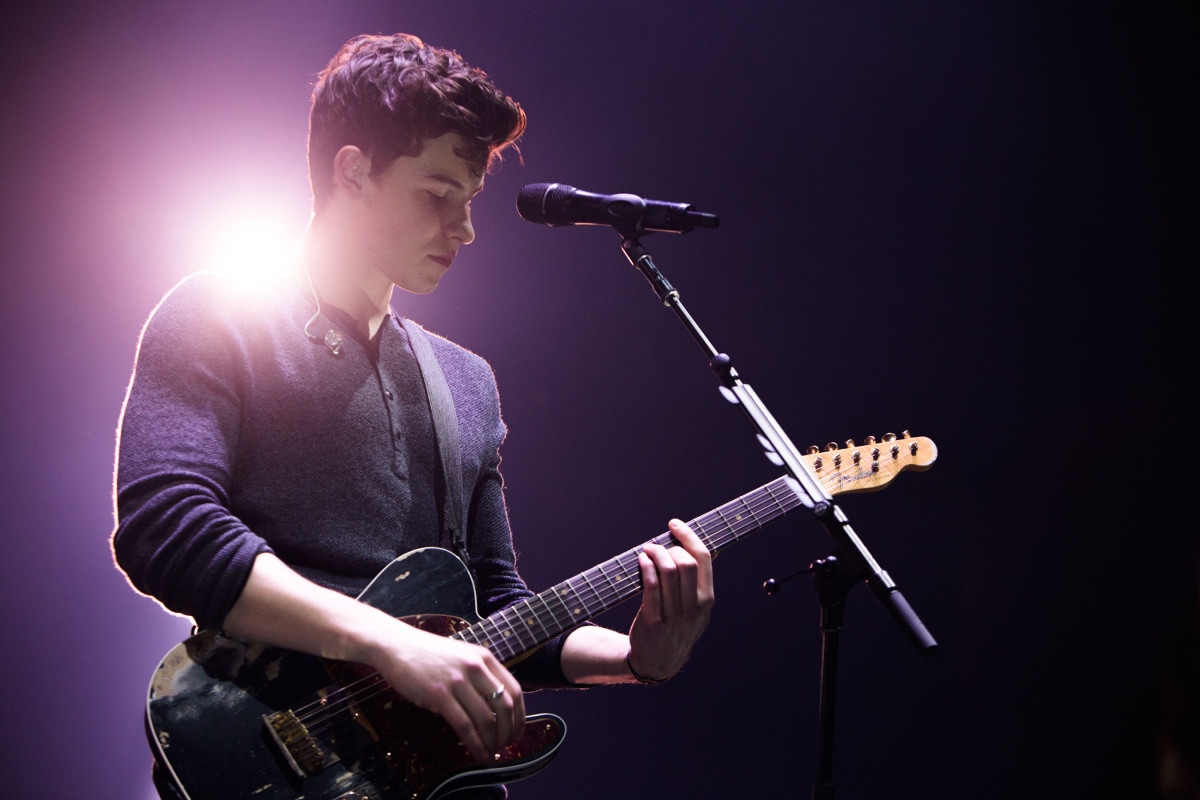 Shawn Mendes live 2017