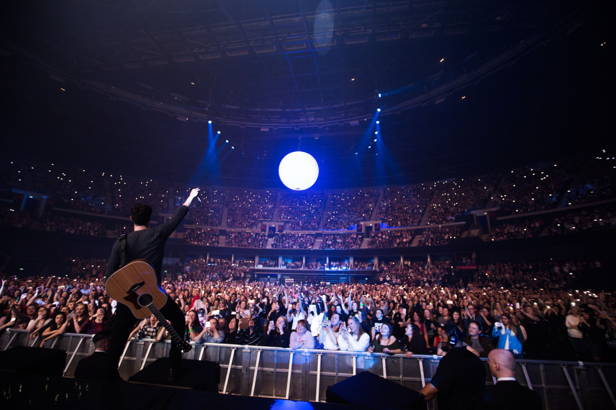 Shawn Mendes live 2017