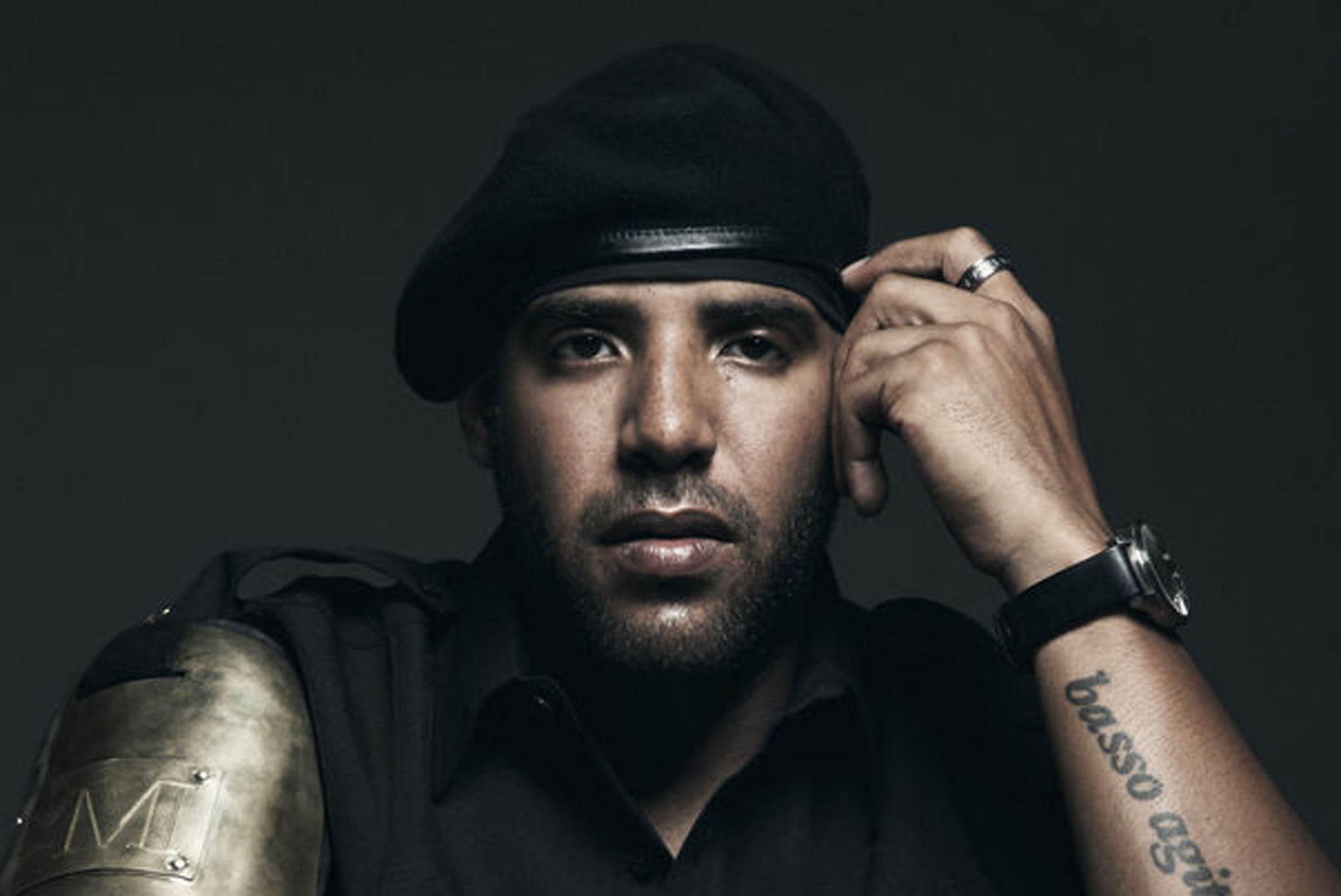 Miles Mosley, Uprising