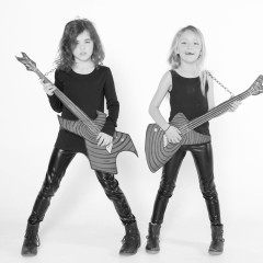 Metalkinder Gitarrenposer