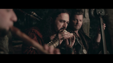 Wild und frei (Corvus Corax & Ji-In Cho als Hexe Runa)