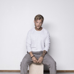 Tim Studio 2767 Avicii