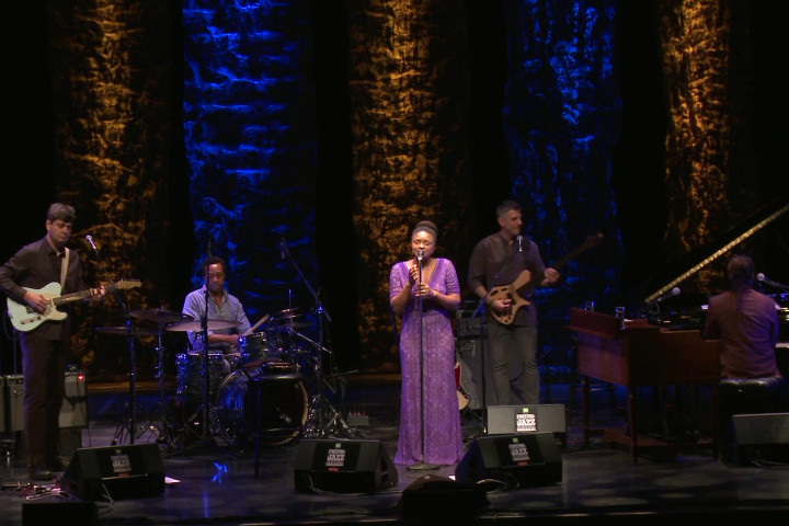 Seems I'm Never Tired Lovin' You (Live 2017)