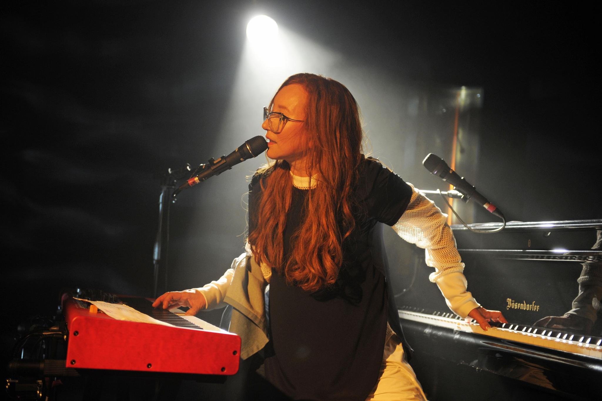 Tori Amos - Native Invader Live (1)