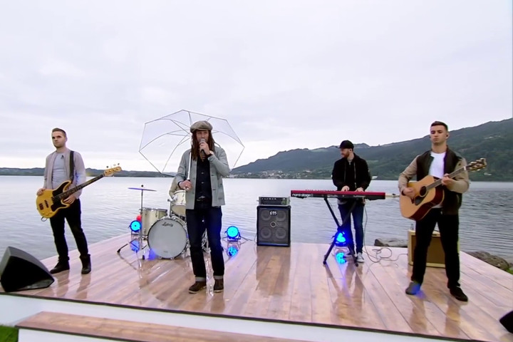 "September Song" und "She's On My Mind" (Live bei der großen Drei-Länder-Show)