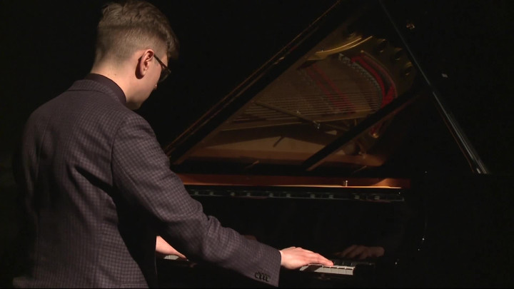 Glass: Études, No. 2 (Live From Yellow Lounge, Berlin / 2017)