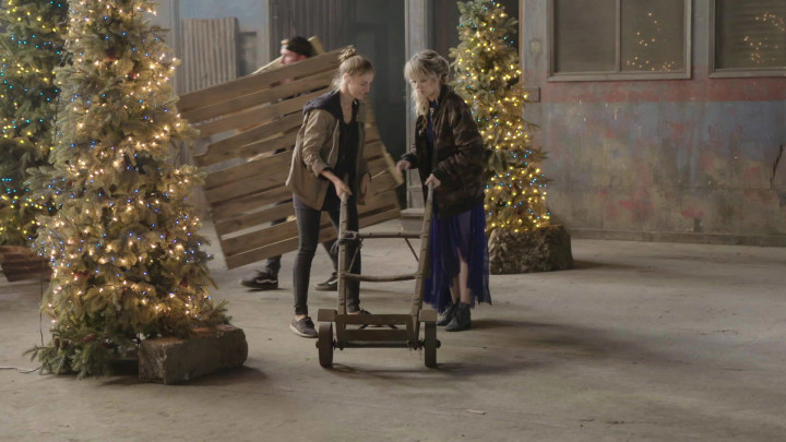 Carol Of The Bells (Making Of)