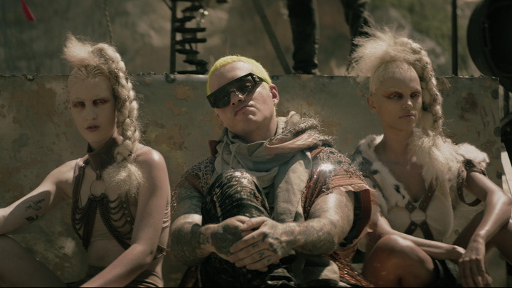 Machika feat. Anitta & Jeon