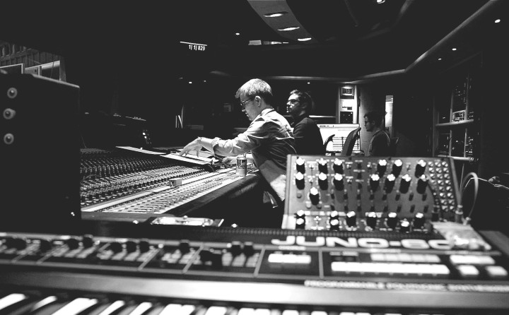 Recomposed by Peter Gregson: Bach - The Cello Suites (Teaser)