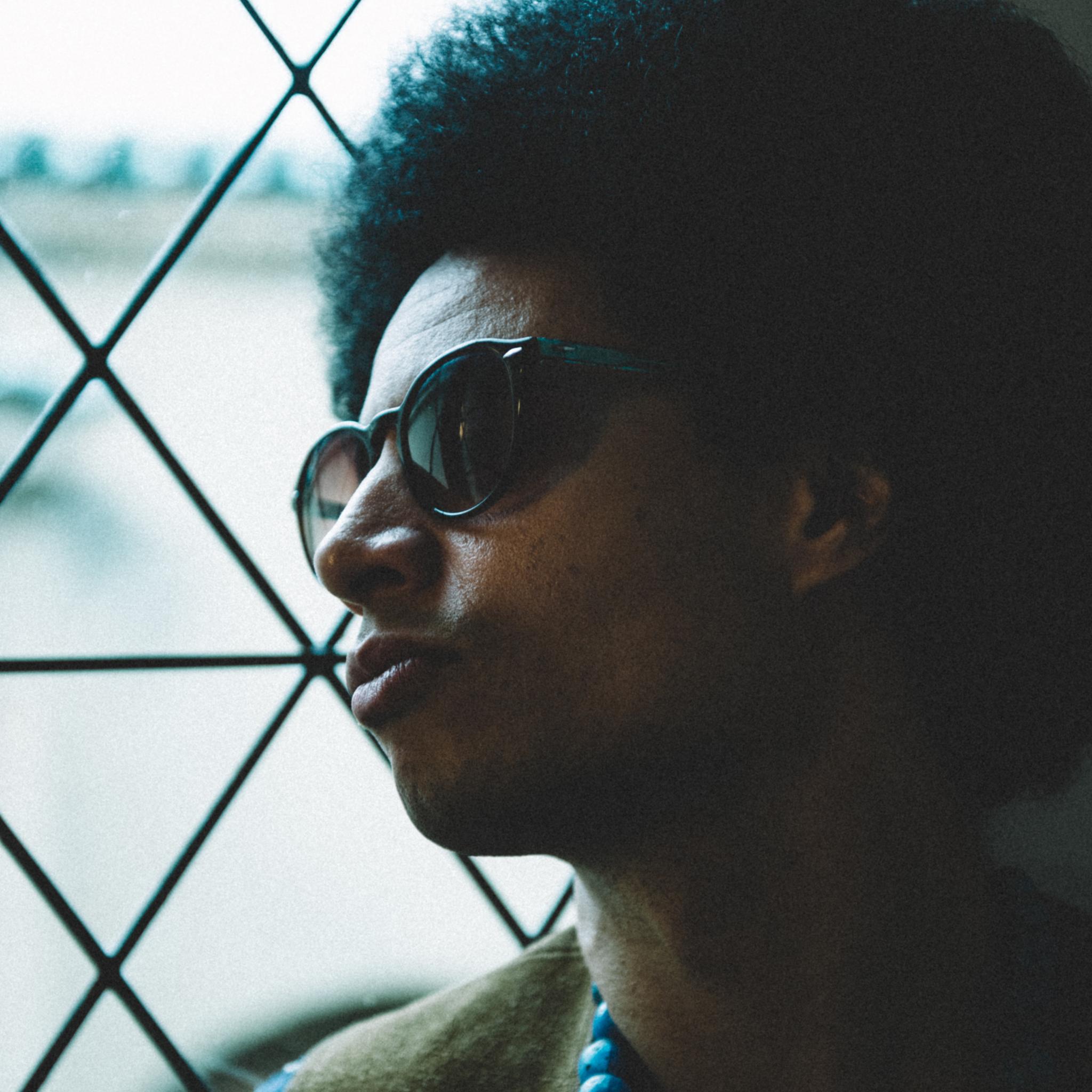 José James - Lean On Me (2)