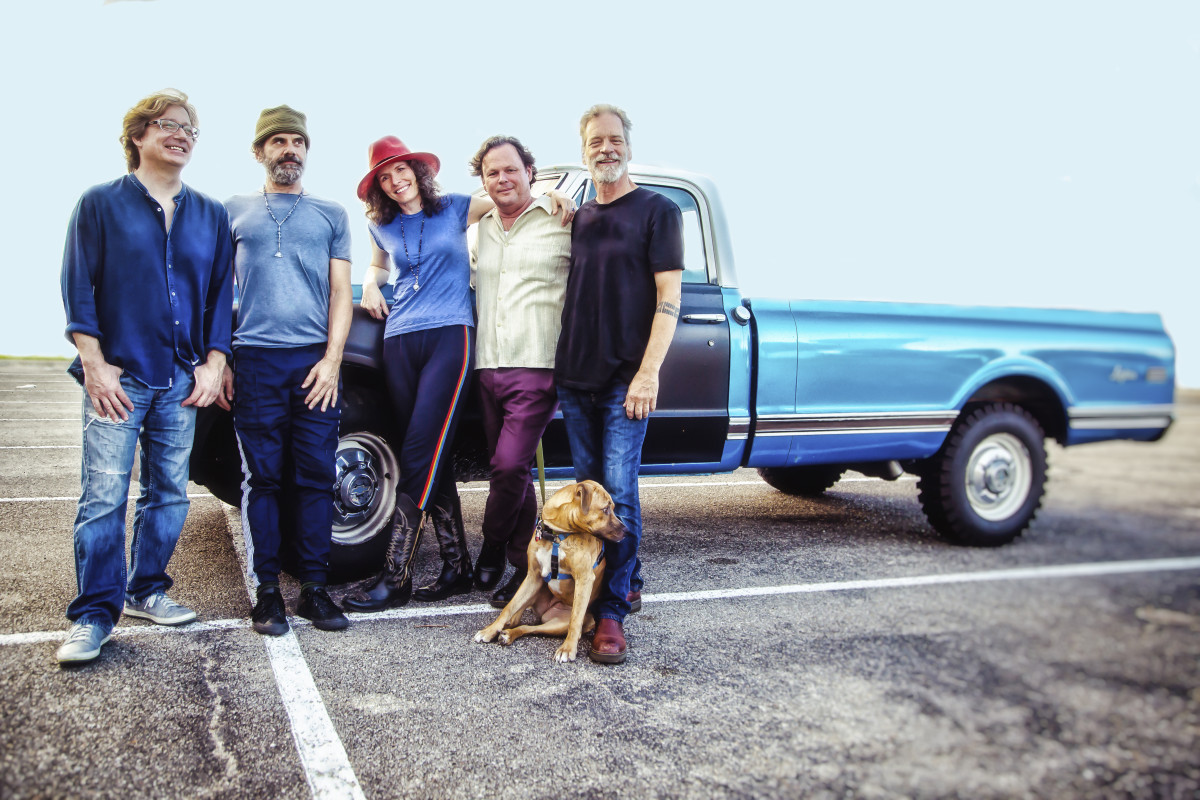 Edie Brickell & New Bohemians