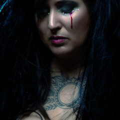 Sarah McCoy – Blood Siren