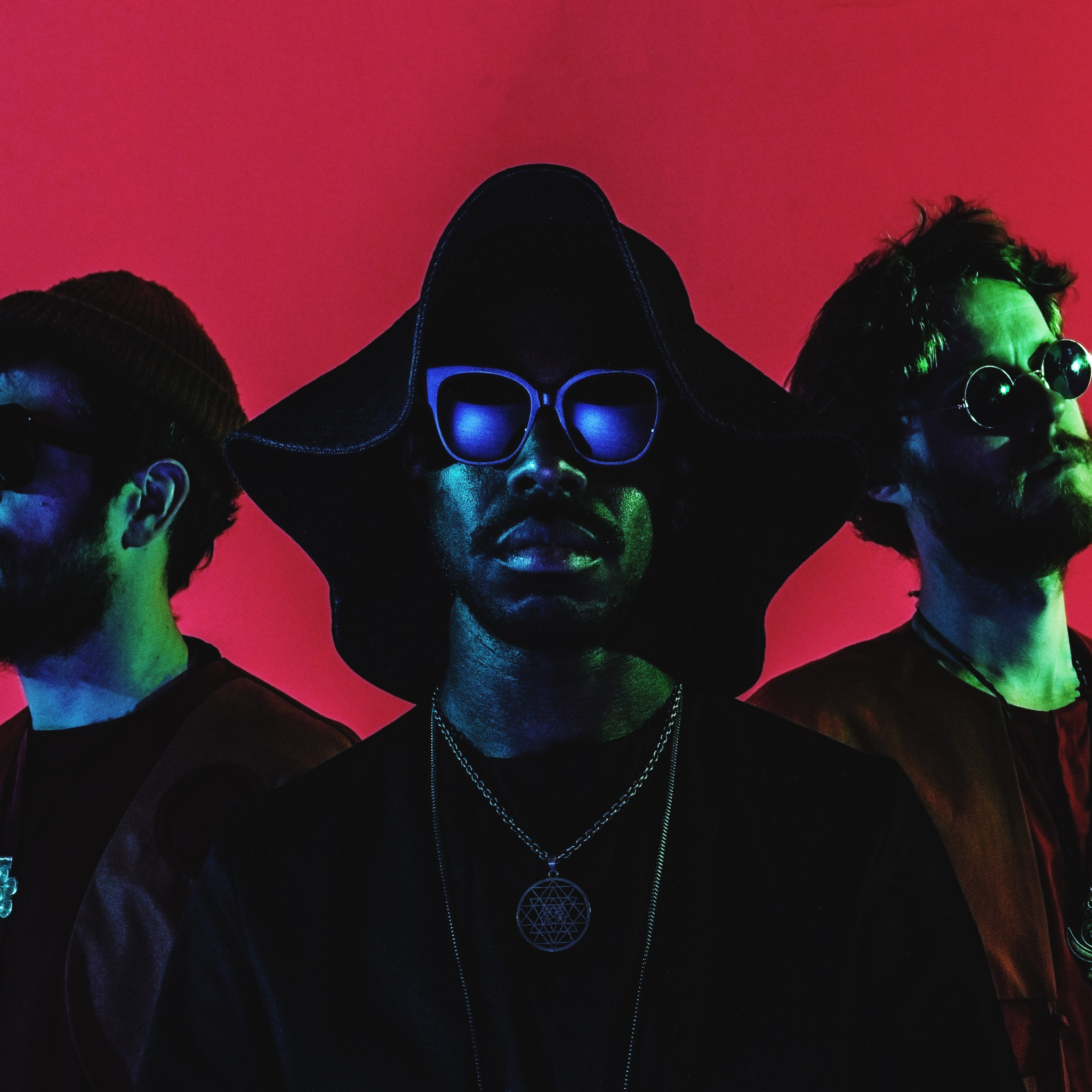 The Comet Is Coming (1)