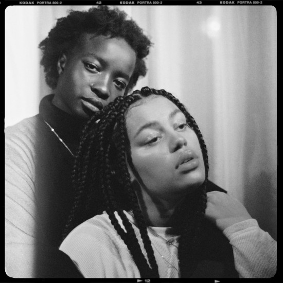 Lil Halima - Hold Me