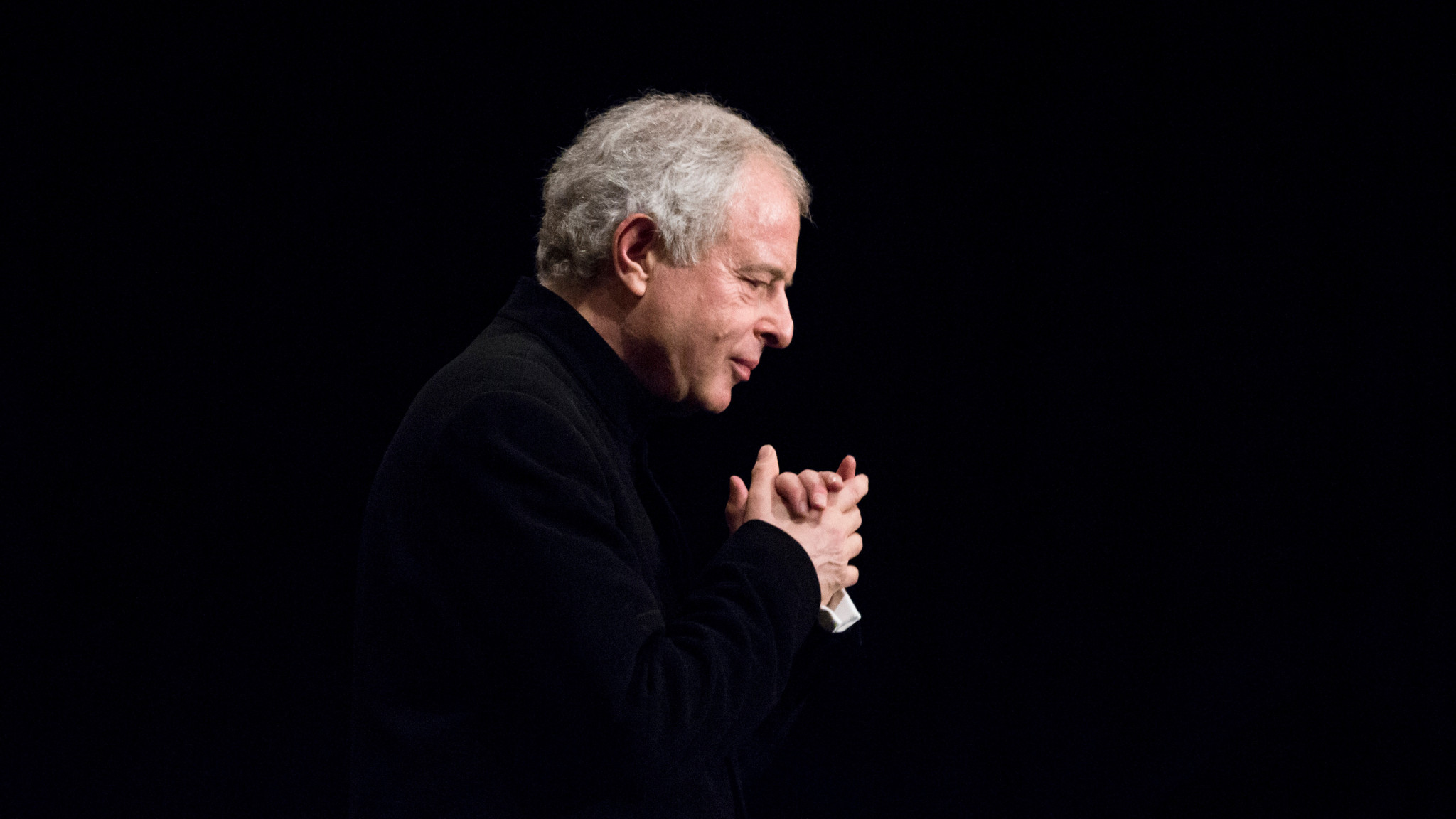 Sir András Schiff taucht Brahms' Klavierkonzerte in neues Licht