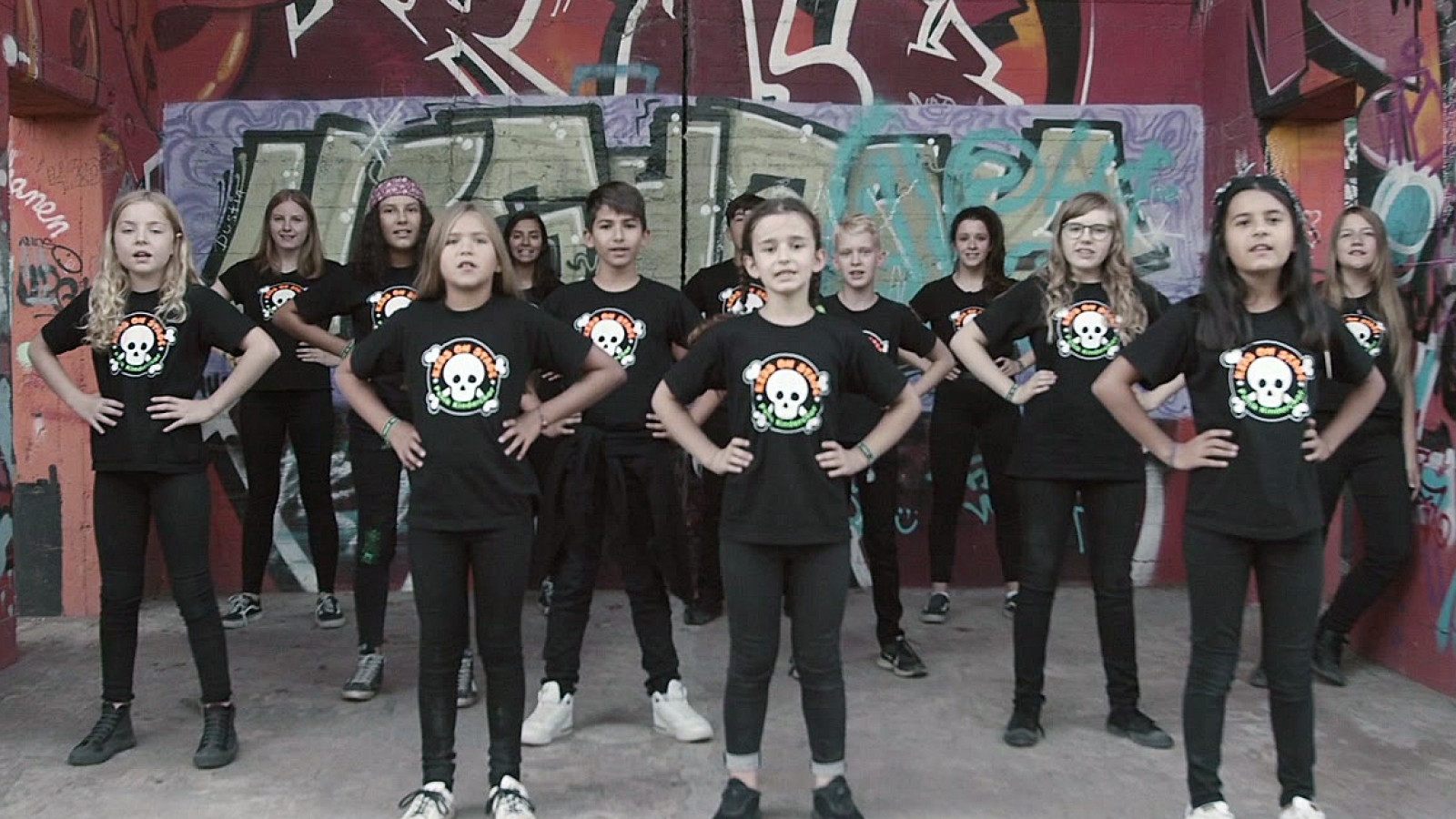 Kraftvolles Video "Jetzt oder nie" von den KIDS ON STAGE