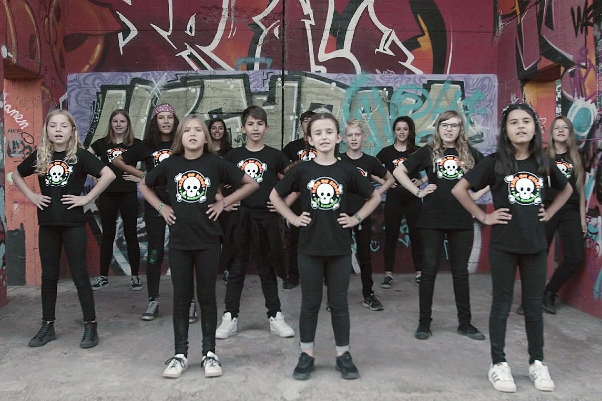 Kraftvolles Video "Jetzt oder nie" von den KIDS ON STAGE