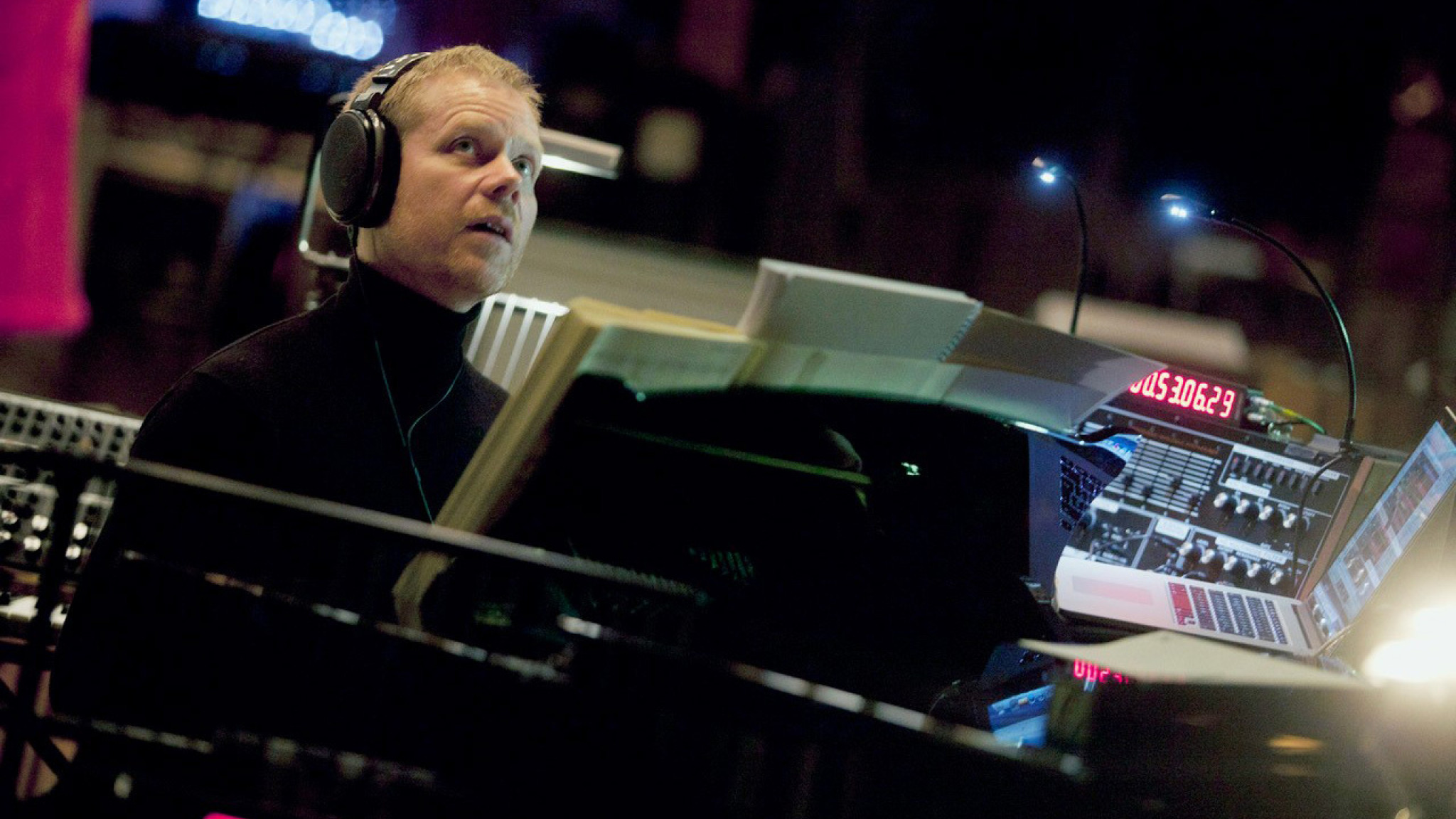 Max Richter's SLEEP - Global Radio Broadcast of his 8-hour lullaby this easter weekend
