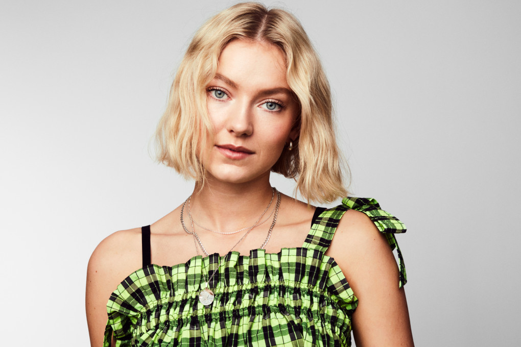 Astrid S 2020 (1) 