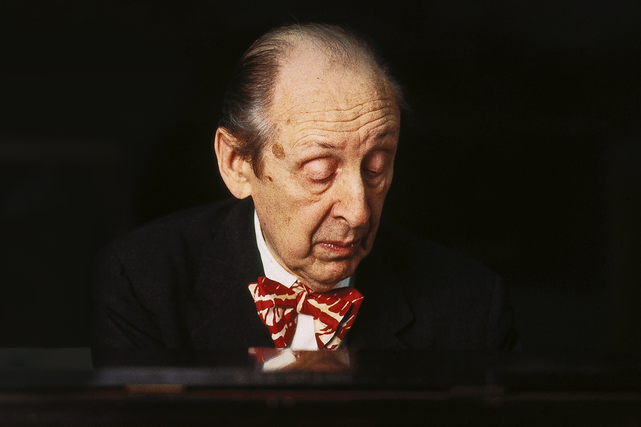 Vladimir Horowitz Essentials Cover