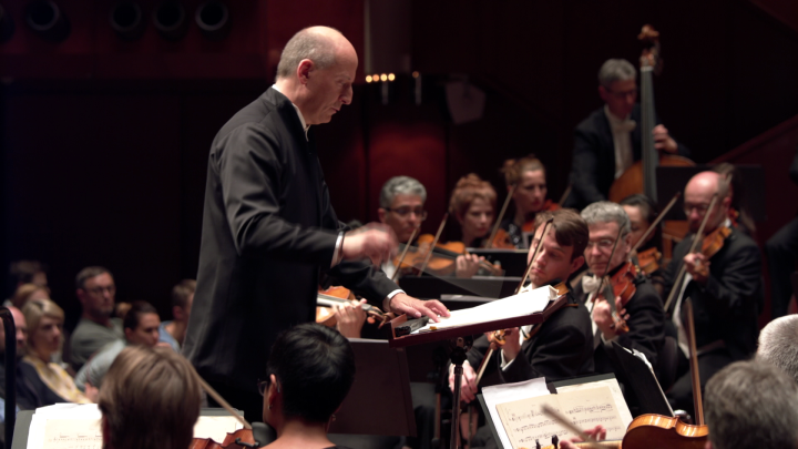 Paavo Järvi – Schmidt: Sinfonie Nr.4: III. Molto vivace (hr-Sinfonieorchester)