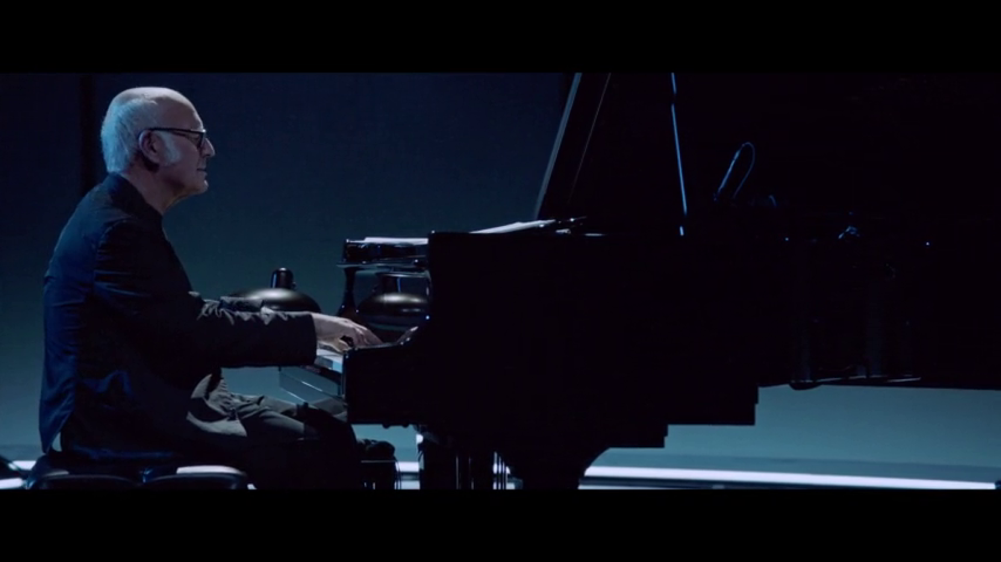 Einaudi: Nuvole Bianche (Live From The Steve Jobs Theatre / 2019)