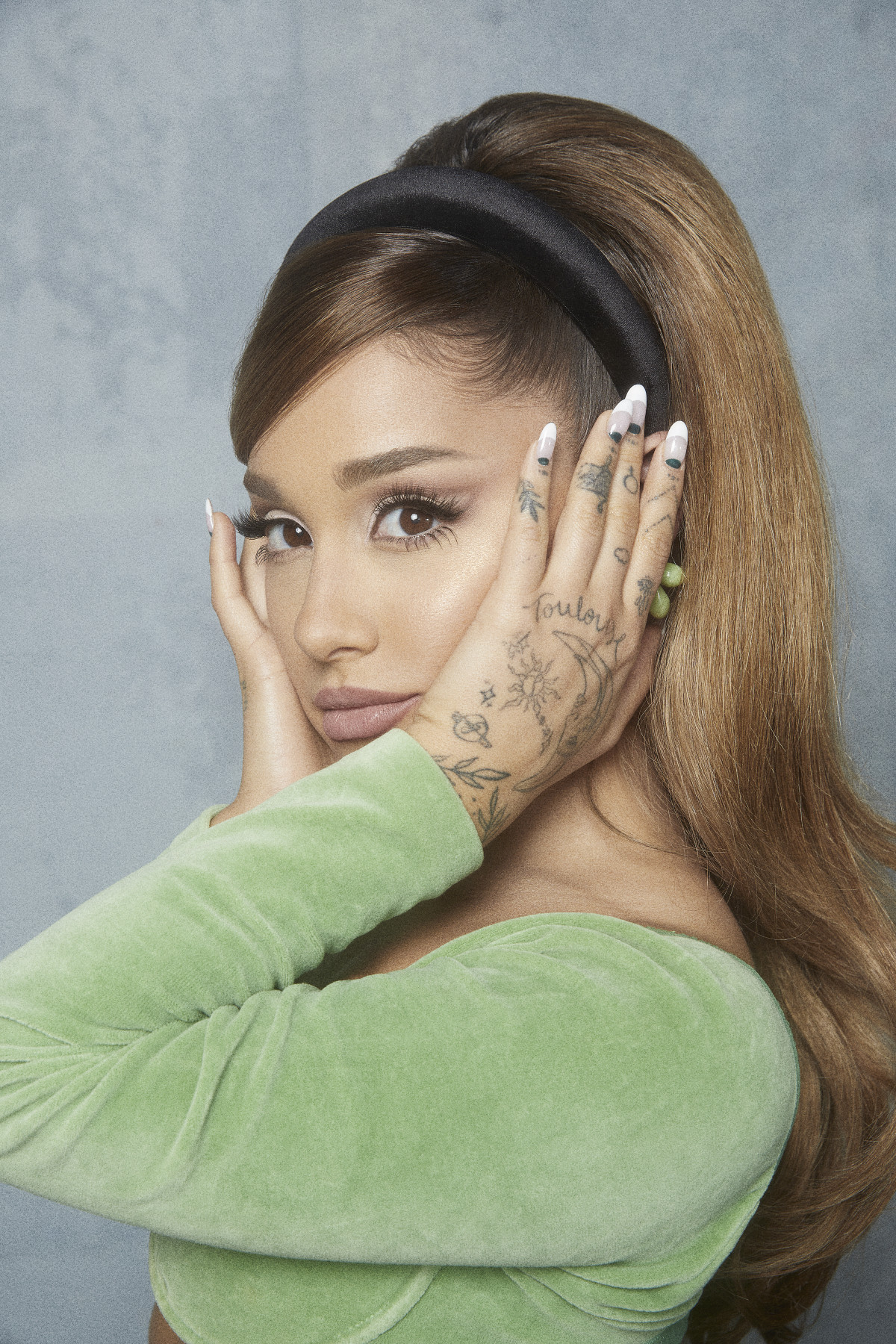 ARIANA GRANDE 2020