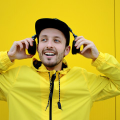 Nilsen pressebild kopfhörer