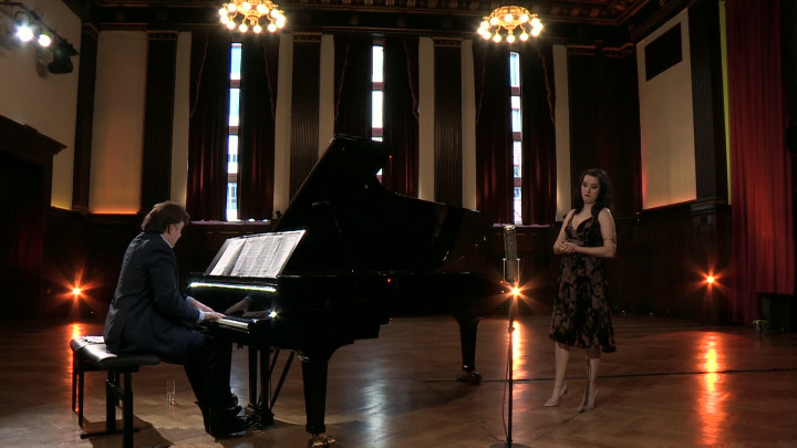 Anna Prohaska & Caspar Frantz – Puccini: La bohème "Mi chiamano Mimì", Act 1, Scene 67