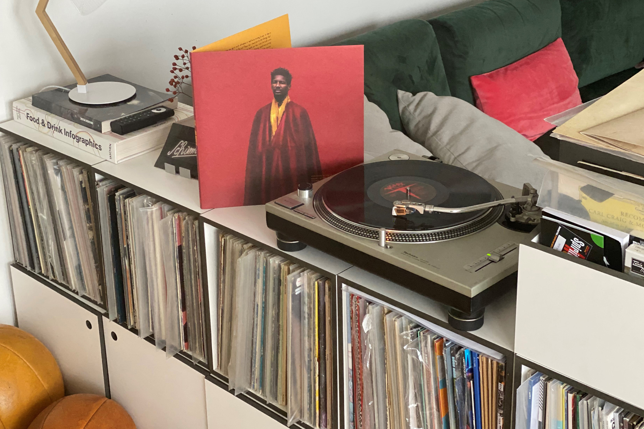 JazzEcho-Plattenteller: Jon Batiste - WE ARE