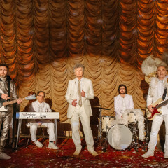 Crowded House 2021