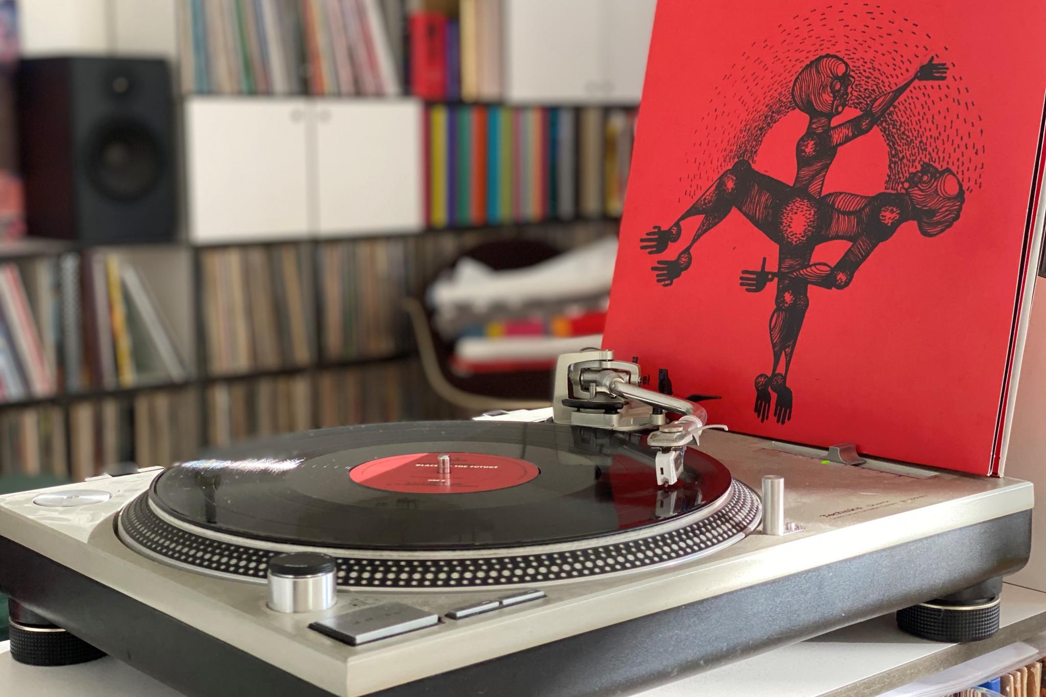 JazzEcho-Plattenteller: Sons Of Kemet - Black To The Future