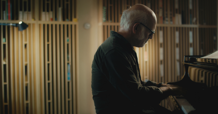 Rolling Like A Ball (Performance Video)