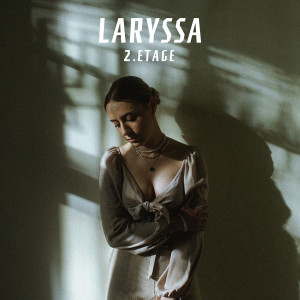 Laryssa 2. Etage Cover