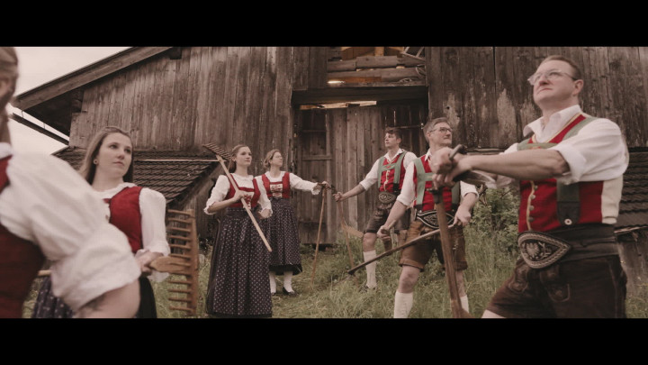 Bügel dein Dirndl gscheit auf