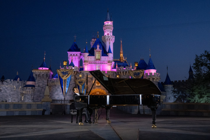LangLang_Scenes of the Disneyland® Resort_ ©2022-Richard Harbaugh_48.jpg