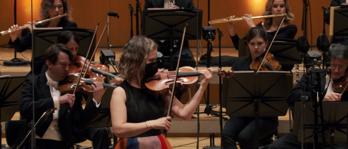 Dvořák: Violin Concerto in A Minor, Op. 53, B.108: III. Finale (feat. Andrés Orozco-Estrada)