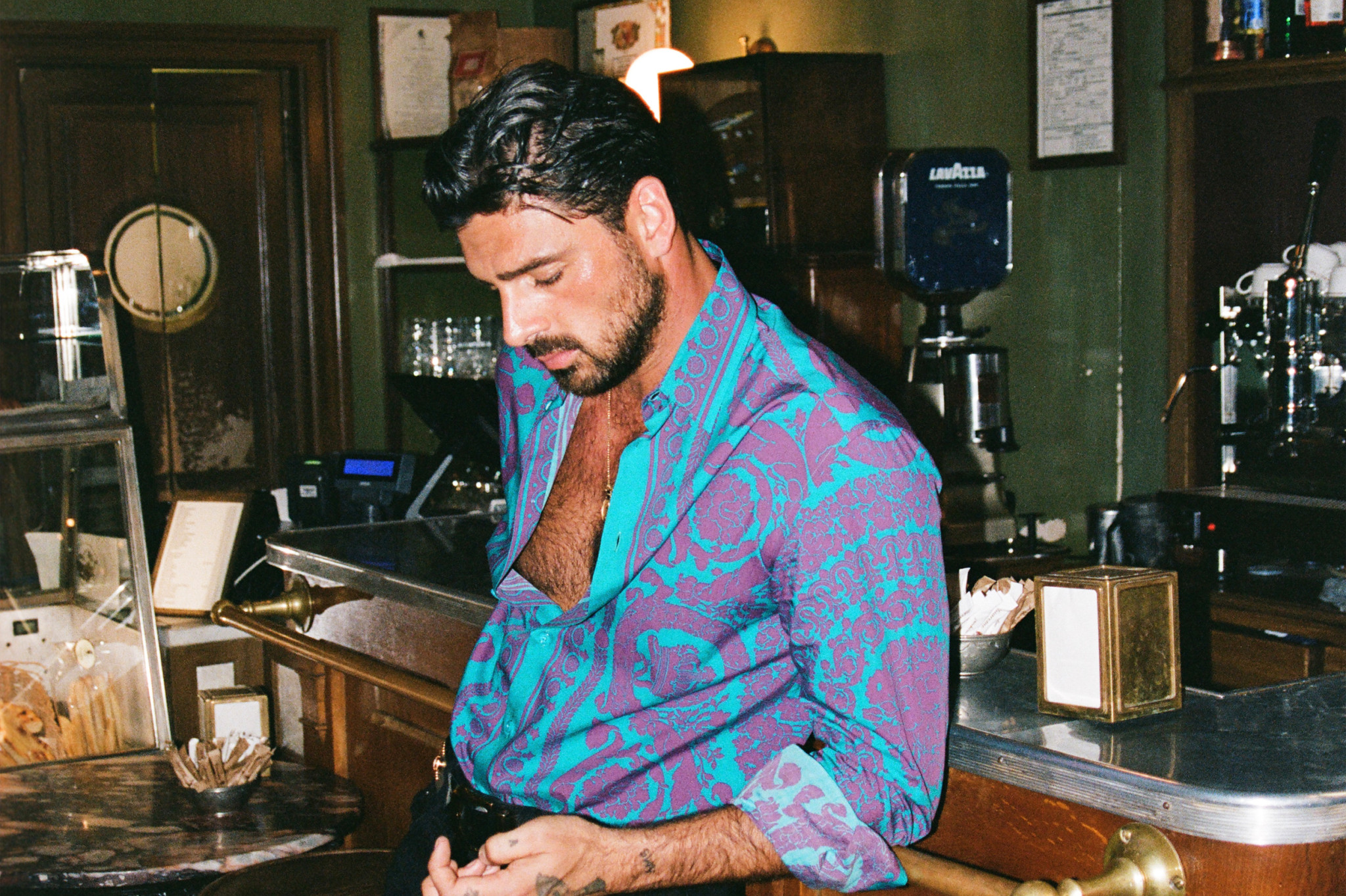 michele-morrone-hero-header--3--jpg_source.jpg