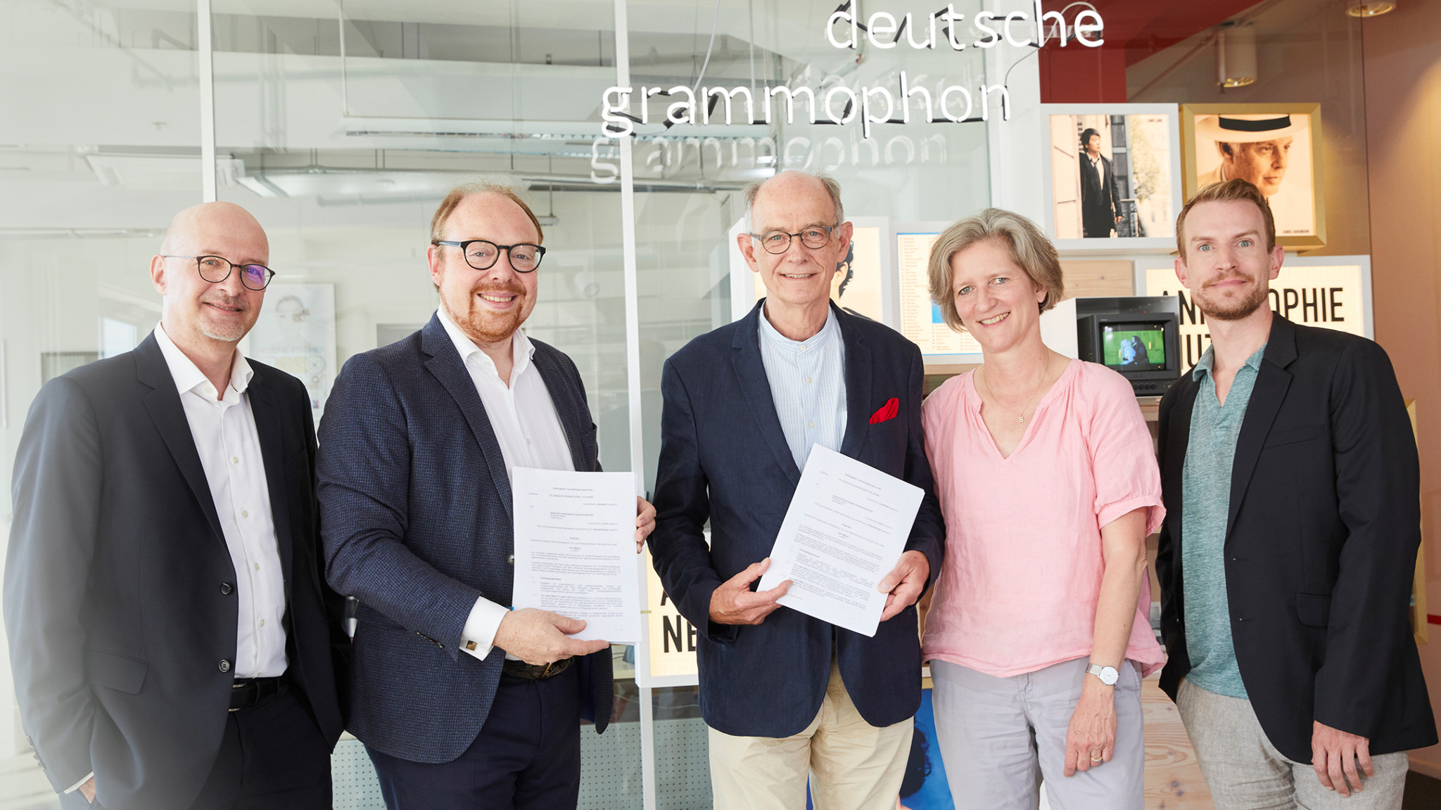 Deutsche Grammophon & CAvi Announcement