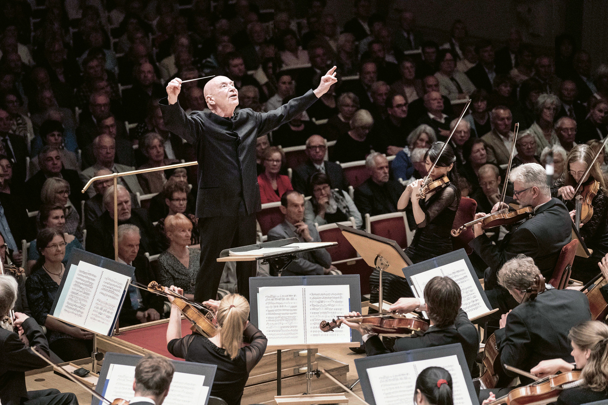 SCHREKER__01_2023_Marco Broggreve_eschenbach_dirigiert038.jpg