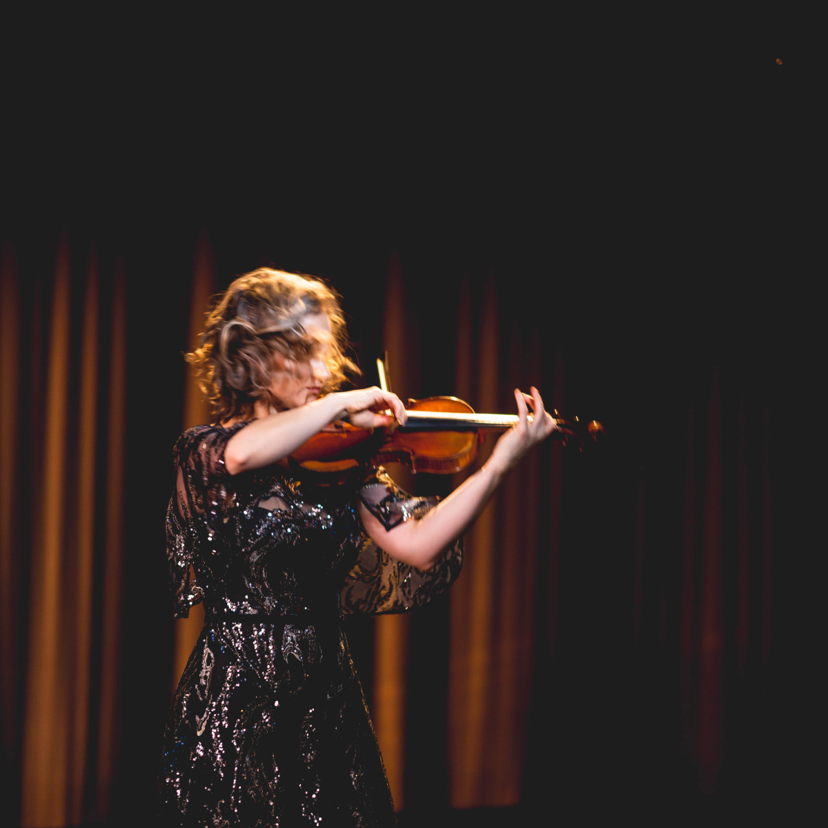 Hilary Hahn — Paris : Hilary Hahn releases new album ‚Paris‘ – LGCMW