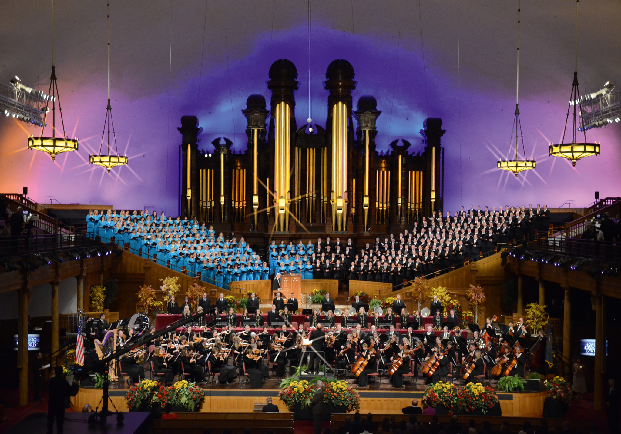 The Mormon Tabernacle Choir, Orchestra at Temple Square