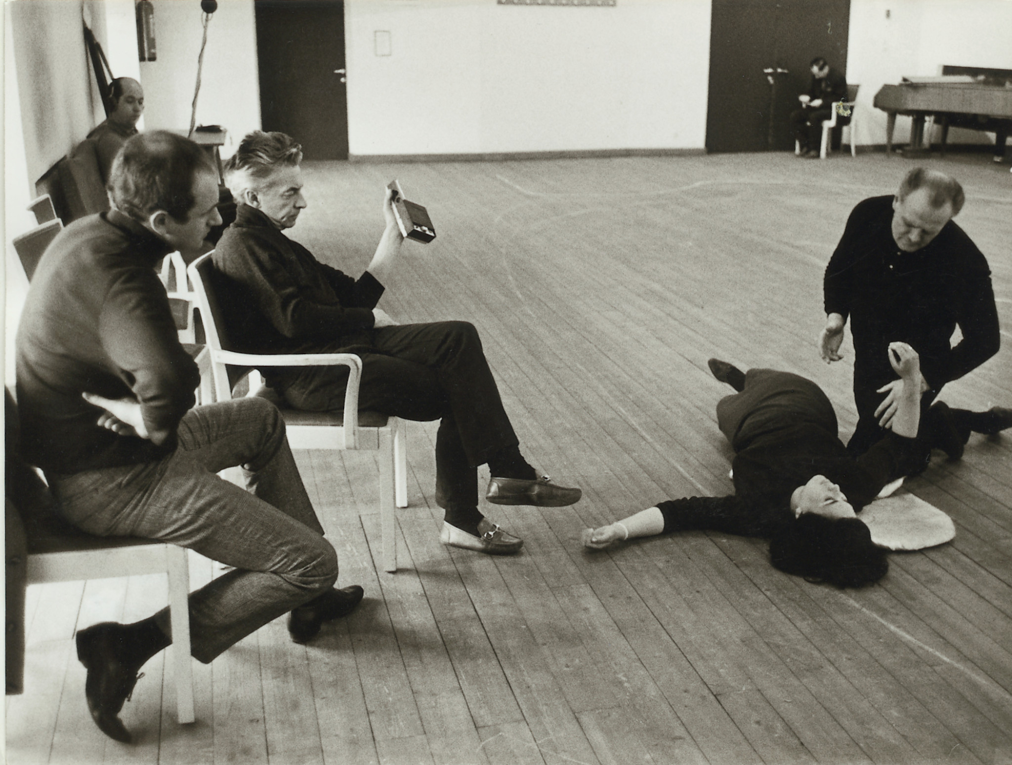 Herbert von Karajan rehearsing Act 2 of Die Walküre with Gundula Janowitz (Sieglinde) and Jon Vickers (Siegmund) 