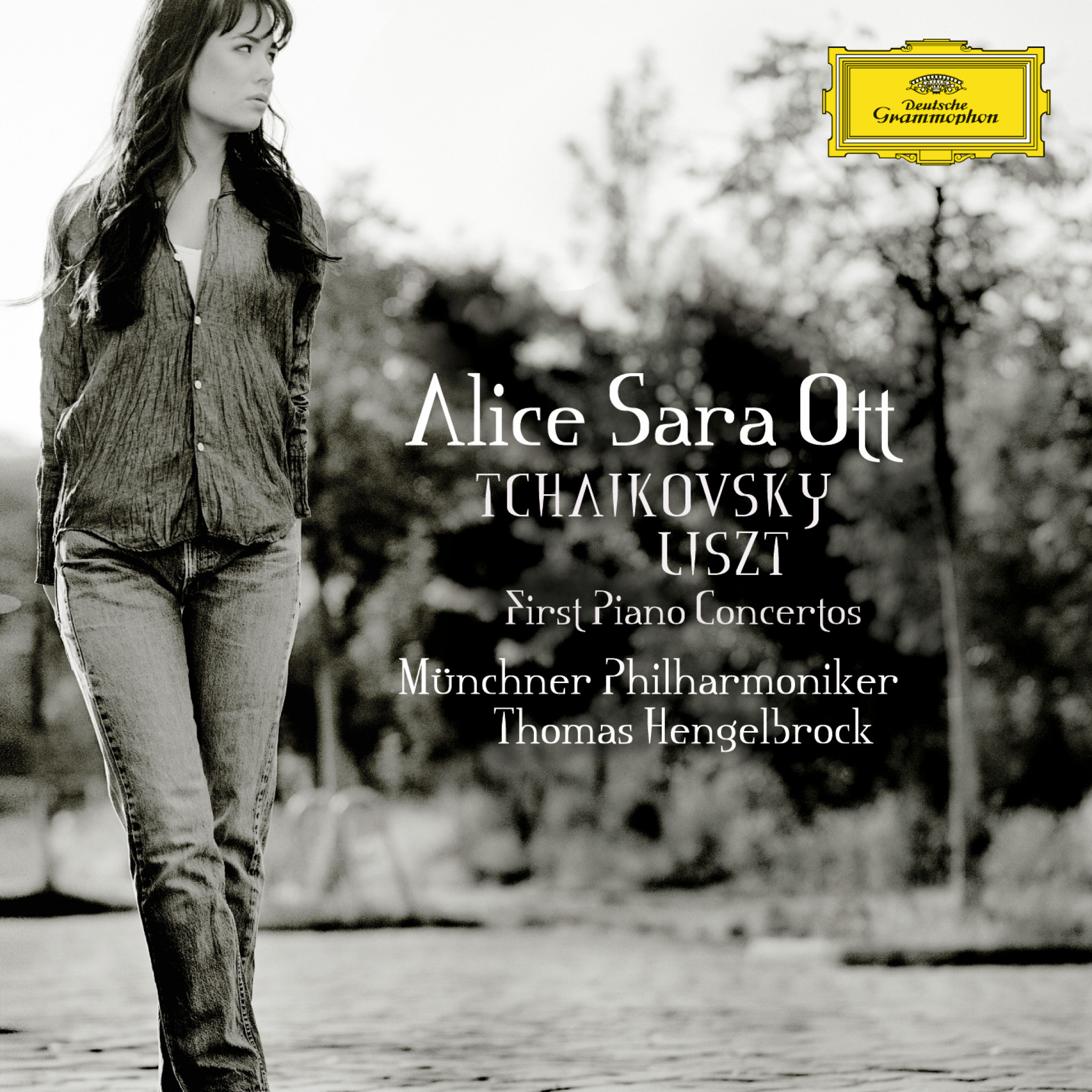 Alice Sara Ott - Tchaikovsky / Liszt: First Piano Concertos
