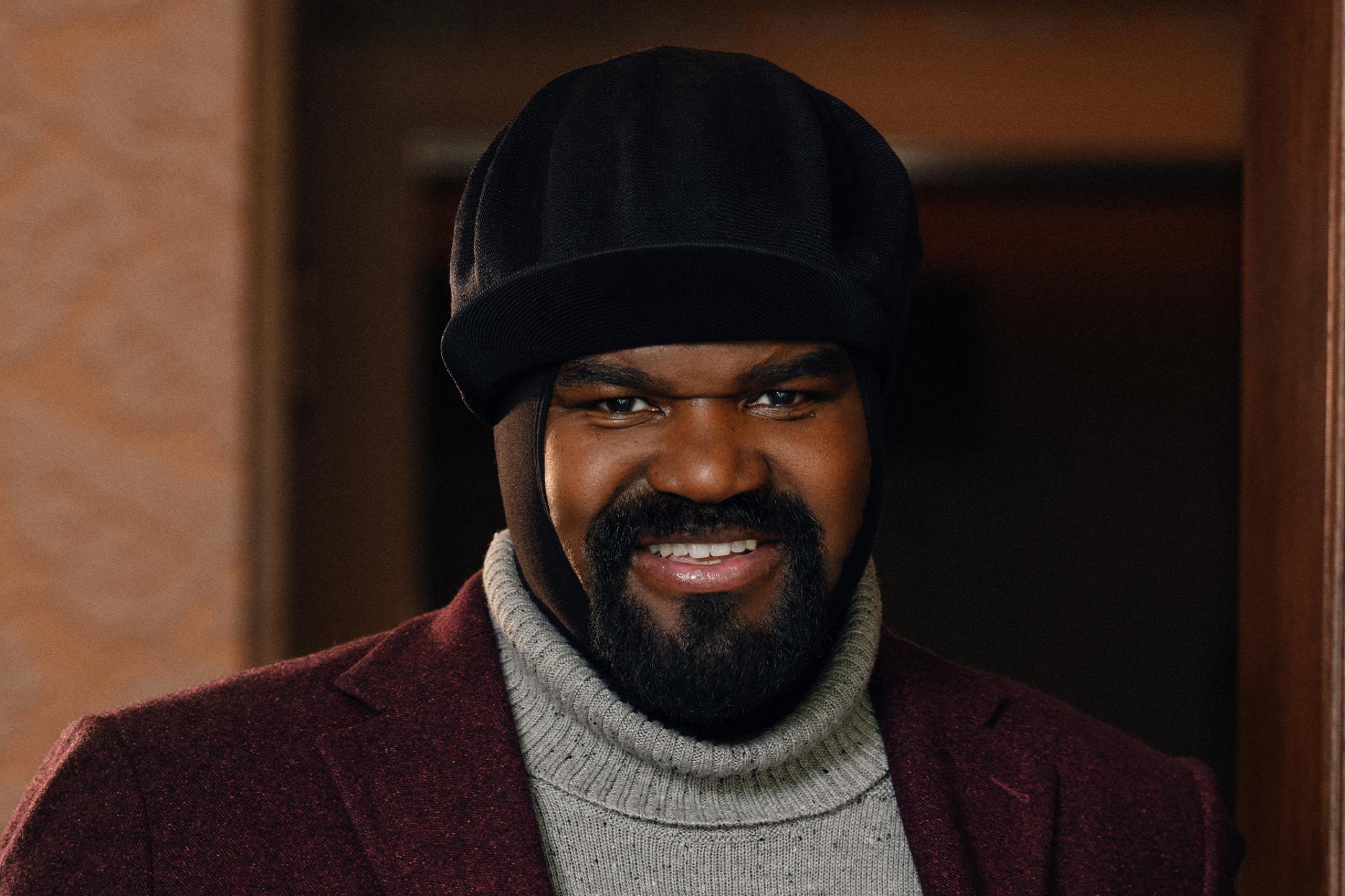 Mit coolem Soul und festlichem Schmelz: Mr. Porter erfüllt Weihnachtswünsche