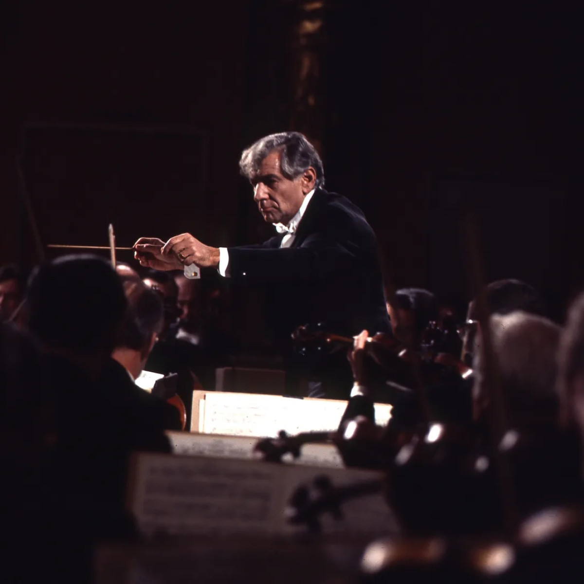 MAHLER Symphony No. 4 / Bernstein (Live Performance Video) | Deutsche ...