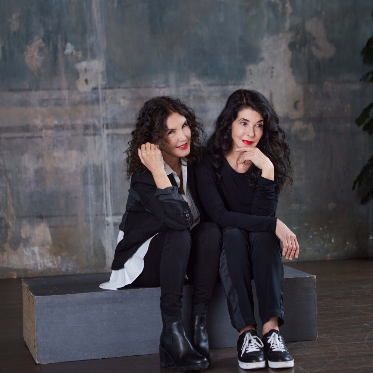 Katia & Marielle Labèque Overview Deutsche Grammophon